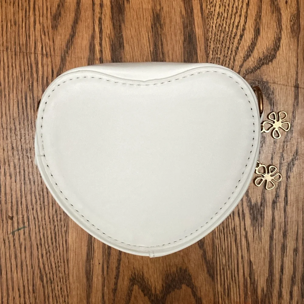 💟🤍WHITE🤍💟MINI BAG w/faux pearl handle/metal chain PUfabric zip closure ✨NEW✨